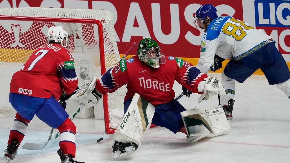 Norge – Kasakhstan 3:1, Kasakhstan tapte og nådde ikke sin første kvartfinale i VM.  Han må vente